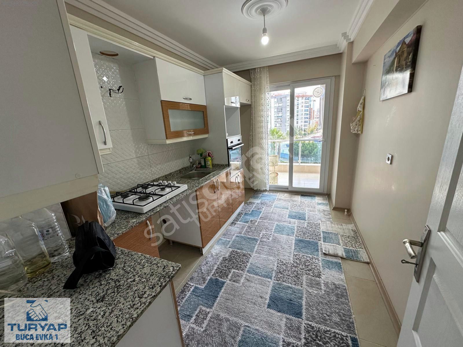Buca'da 3+1 Ebeveyn Banyolu Arakat Yeni Binada Kiralık Daire