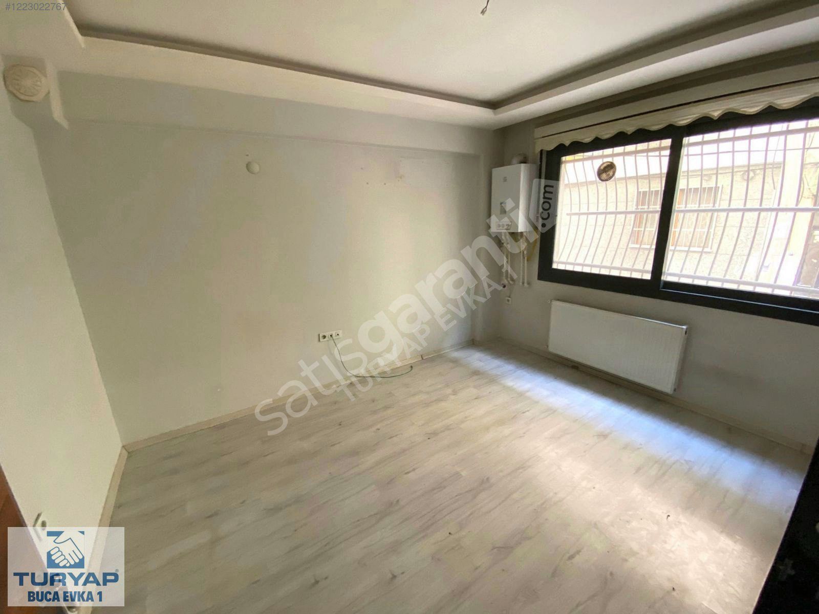 Turyap ' tan İzban Yakını Çift Cepheli Satılık 1+1