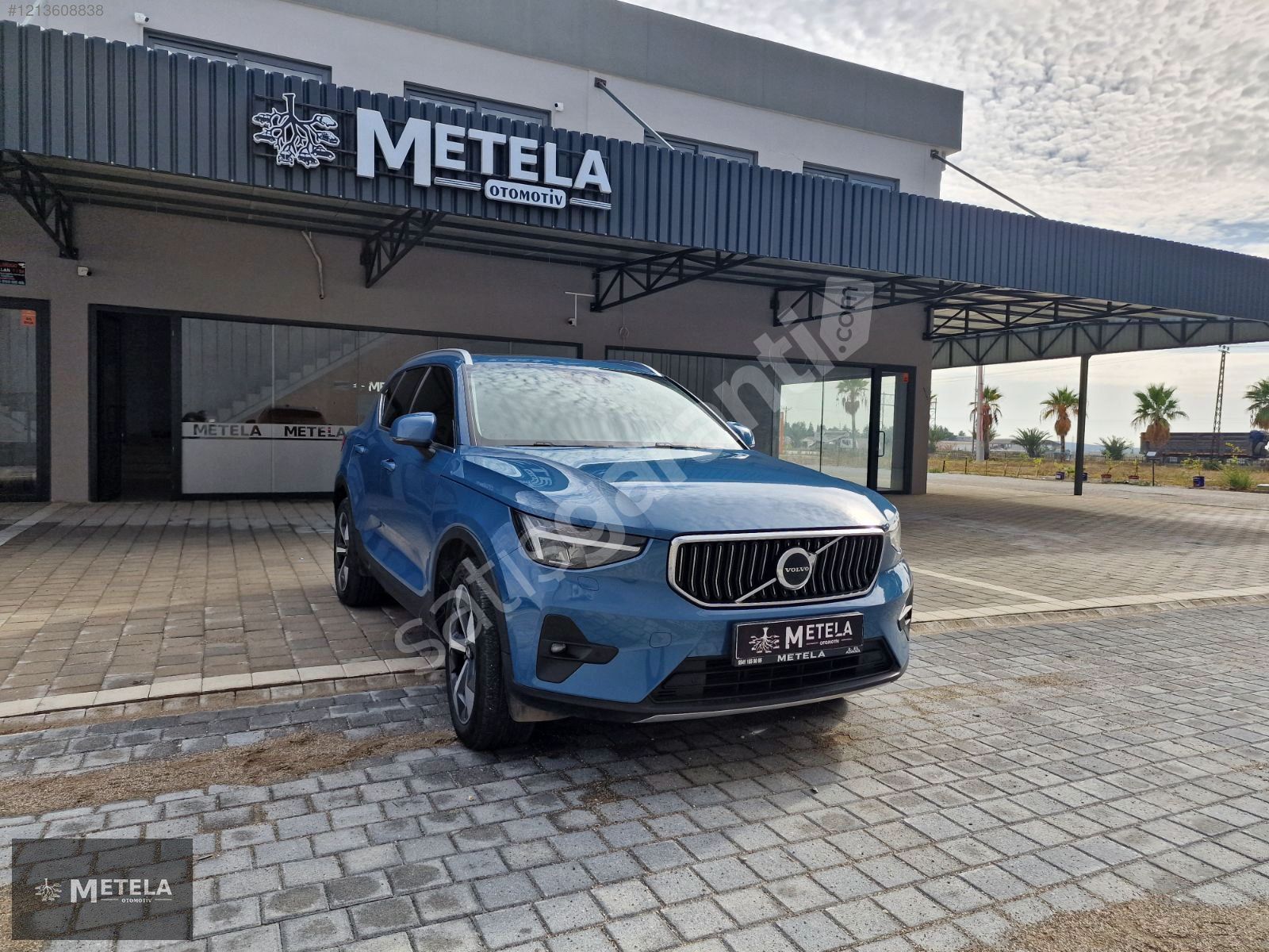 METELA OTOMOTİVDEN 2023 VOLVO XC40 BOYASIZ OTOMATİK VİTES
