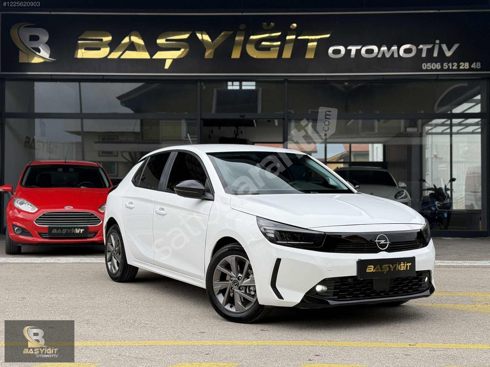 BAŞYİĞİT DEN 2024 OPEL CORSA 1.2T E TOGGLE MAKYAJLI H. KAYITSIZ