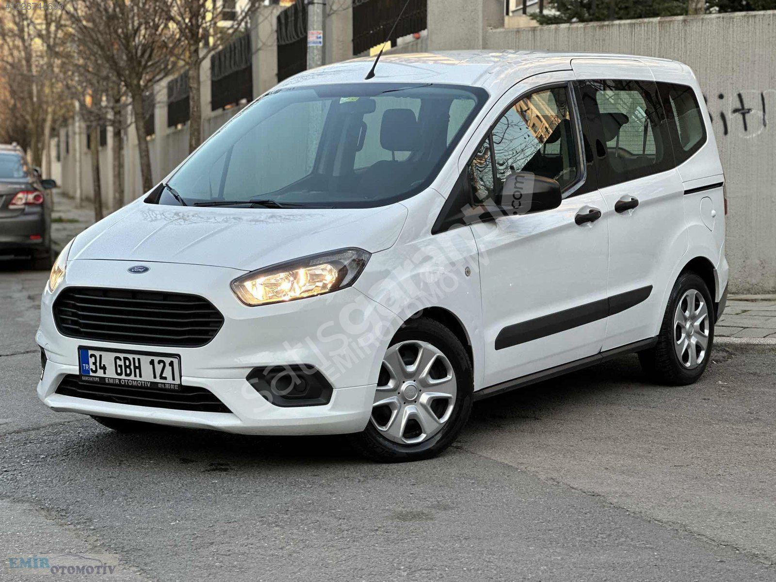 2022 MODEL 61 BİNDE OTOMOBİL RUHSATLI FORD COURIER 1.5 TREND
