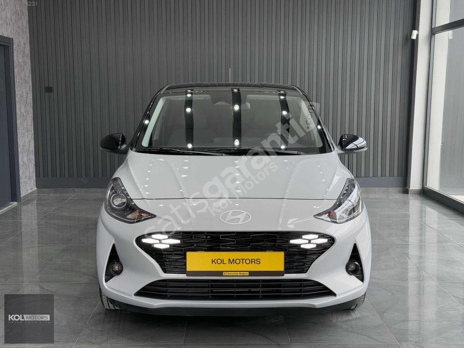 KOL MOTORS 2024 HYUNDAI i10 1.2 MPI ELITE ÇİFTRENK+NAVİ HATASIZ