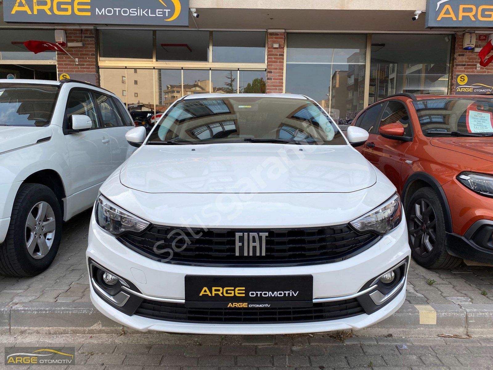FİAT YETKİLİ SERVİSTEN 2021 EGEA SEDAN 1.4 FİRE EASY PLUS