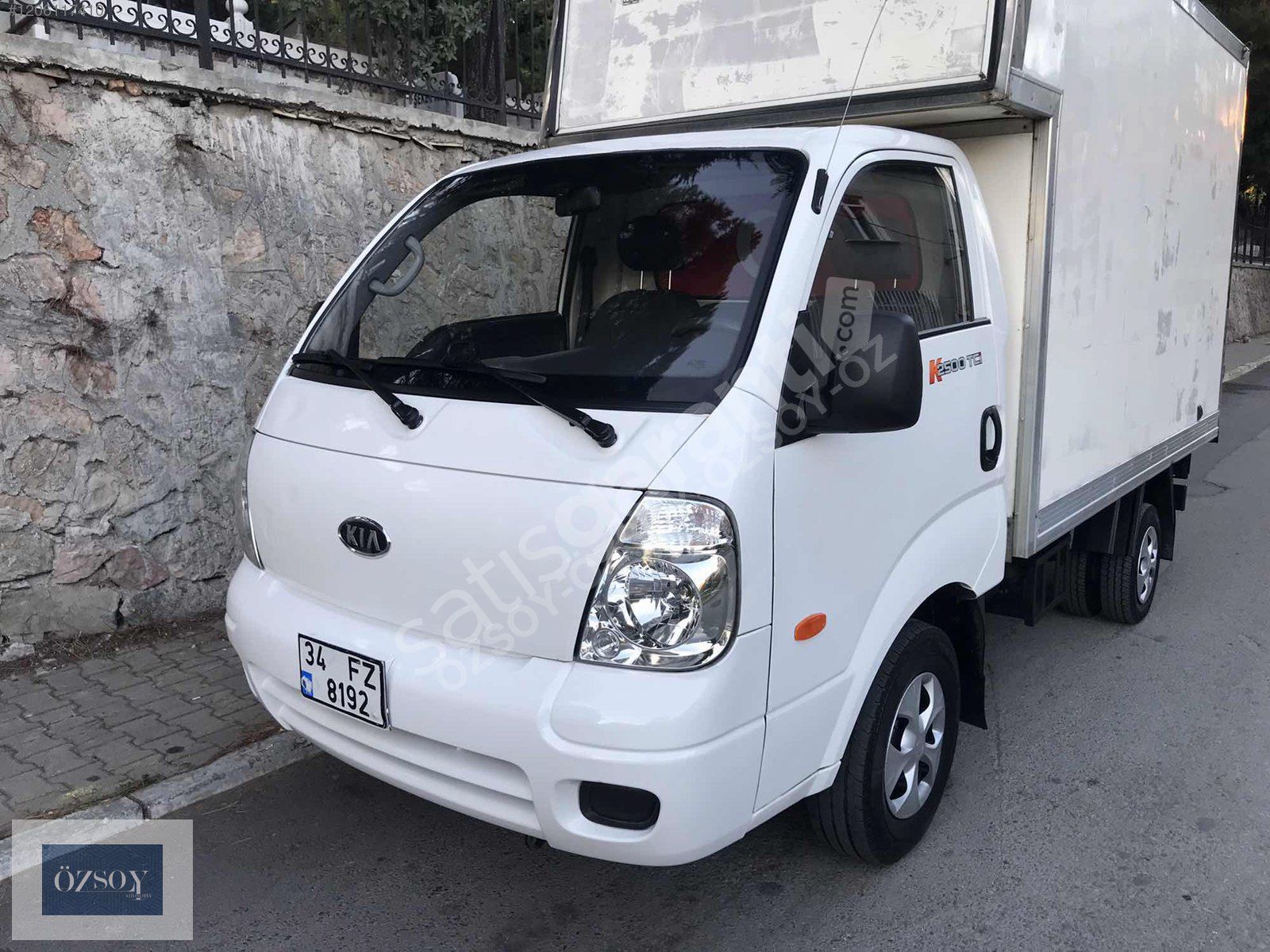 Emsalsiz temizlikte 2009 model kia bongo Fiber kasa