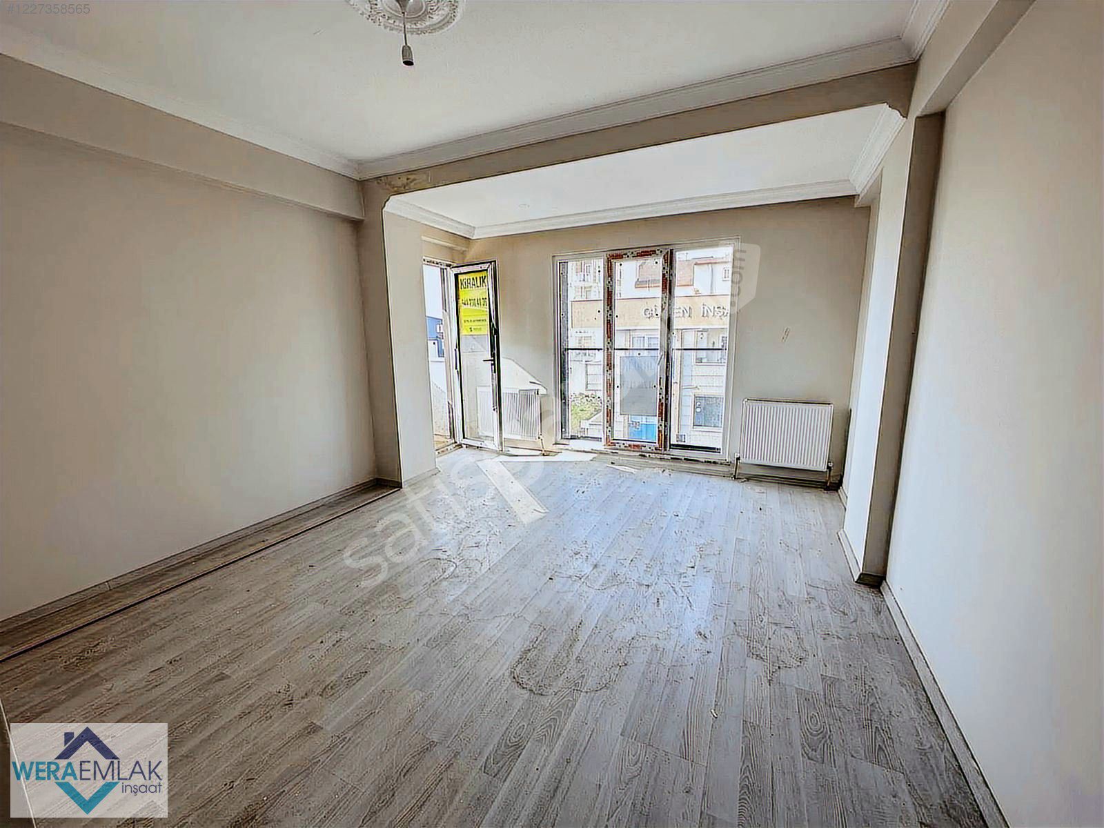 ÖZGÜRLÜK MAH.3+1 ÜST DUBLEKS GENİŞ KULANNIŞLI ASANSÖRLÜ DAİRE