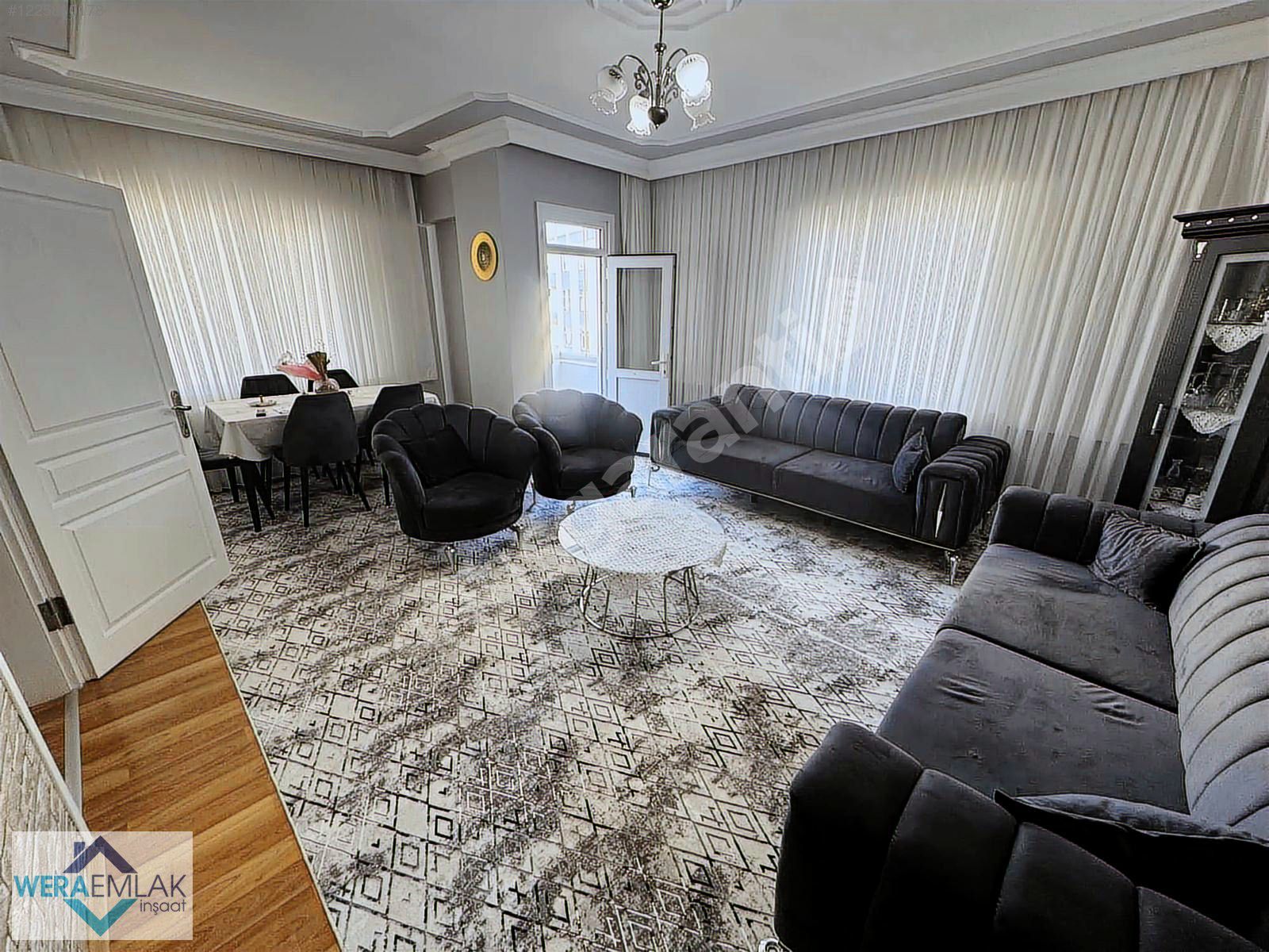 PENDİK AHMETYESEVİ MAH'DE HÜRRİYET CADDESİNDE 5+1 DUBLEX DAİRE