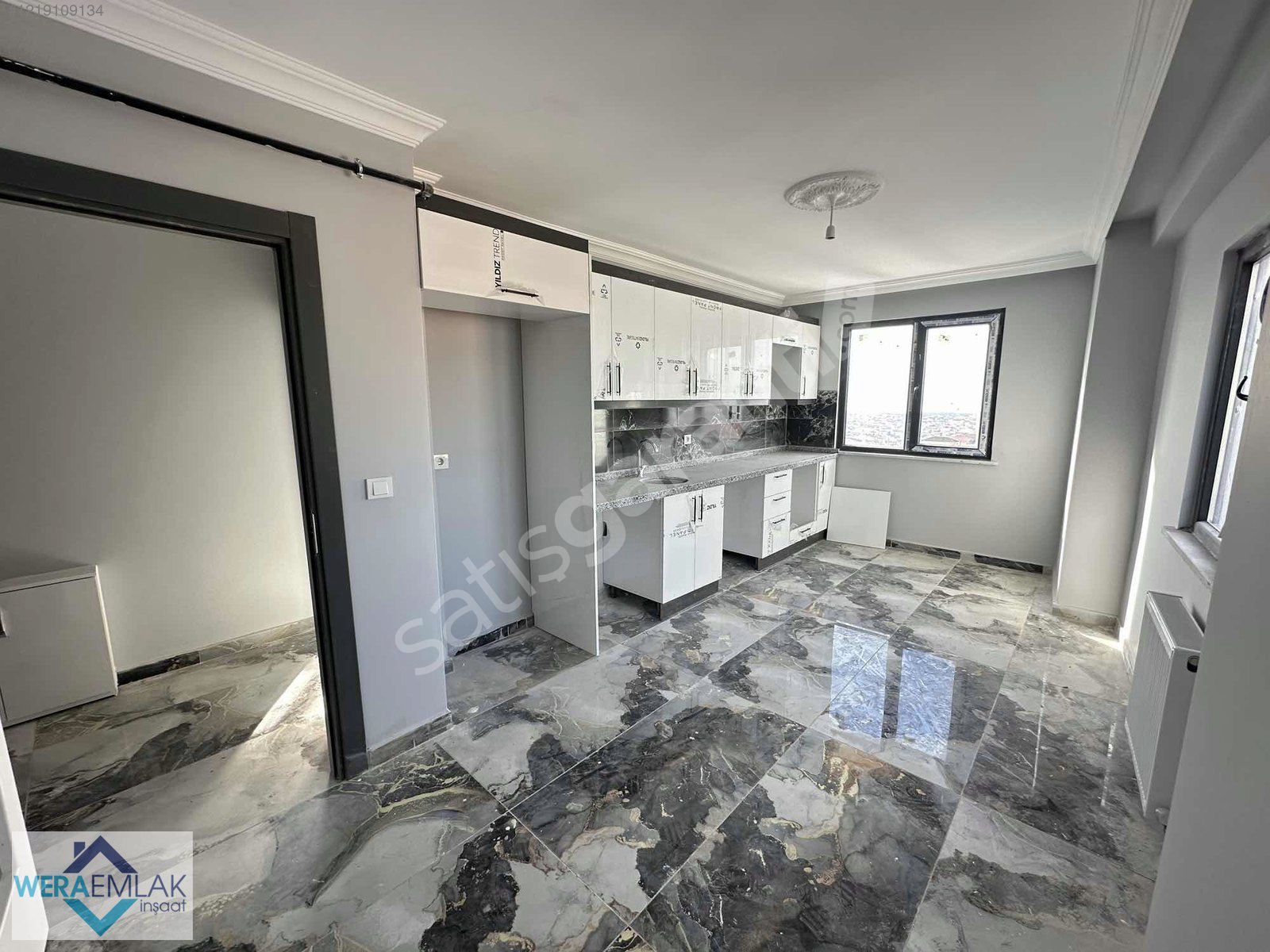 ÖZGÜRLÜK MAH.CADDE ÜSTÜ 3+1 140M2 ASANSÖRLÜ ARAKAT SATILIK DAİRE