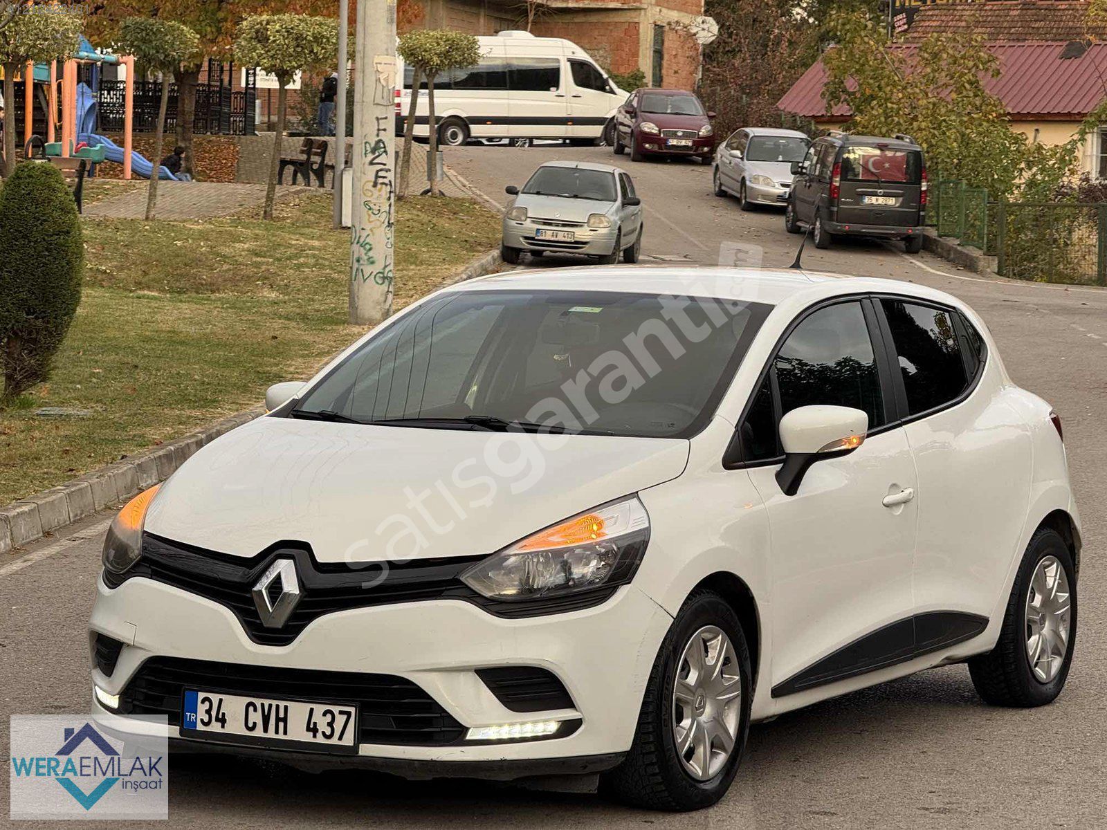 2016 MODEL RENAULT CLİO 1.5 DCI EMSALSİZ TEMİZLİKTE 165.000 KM