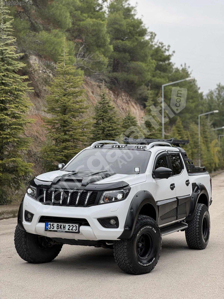 HATASIZ DEĞİŞENSİZ BOYASIZ TRAMERSİZ NİSSAN NAVARA 4x4 OTOMATİK