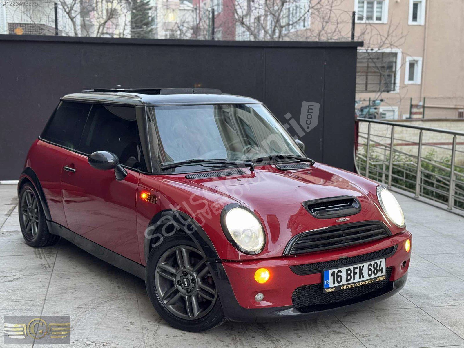HASTALARINA ÖZEL YER UÇAĞI MİNİ COOPER S SUNROOFLU