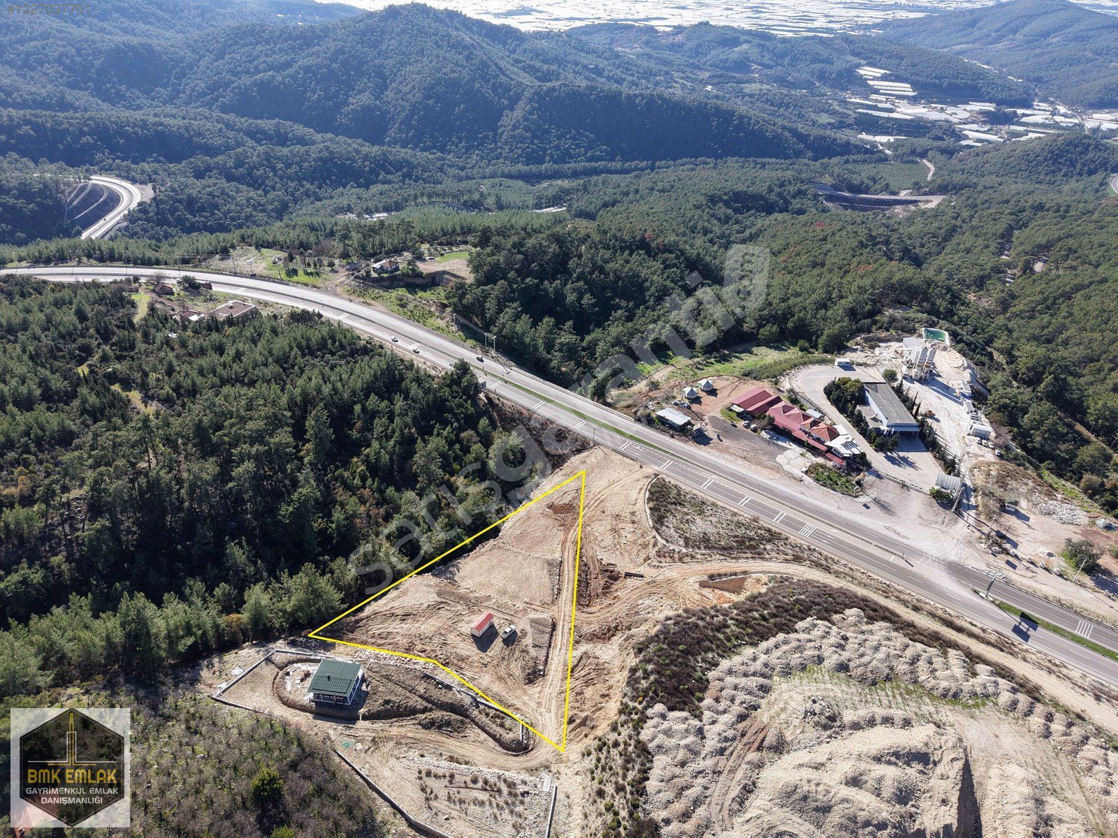 ANTALYA KUMLUCA BELEN DE YOLA SIFIR MUHTEŞEM MANZARALI ARAZİ