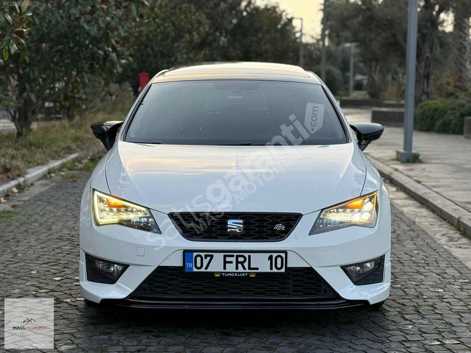 MASS MOTORSS TAN BAKIMLI FR LEON 1.4TSİ 140 HP KREDİ KART GEÇER