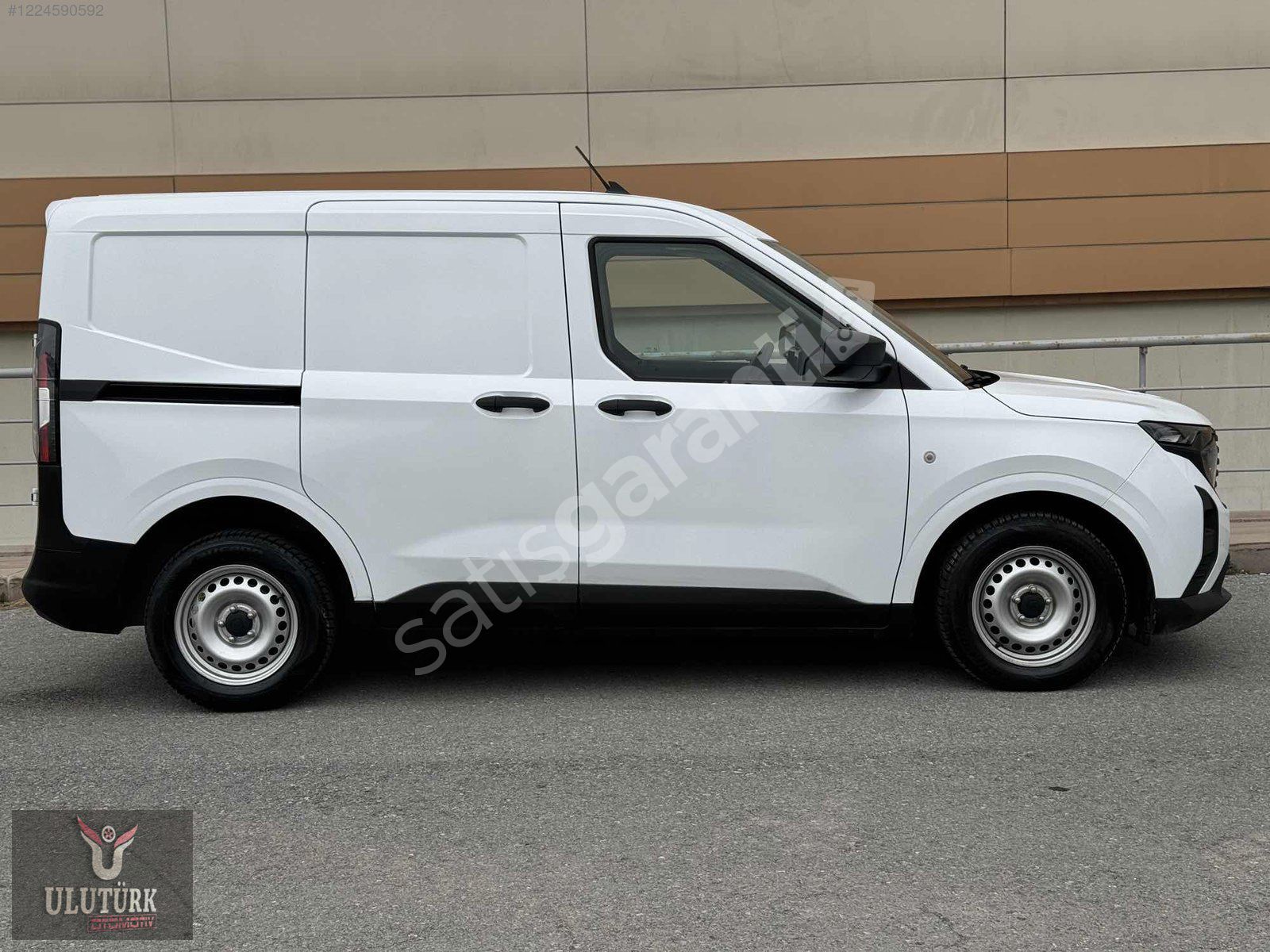 ULUTÜRK MOTORLU ARAÇLAR'DAN 2024 FORD TRANSİT COURİER %20 KDV