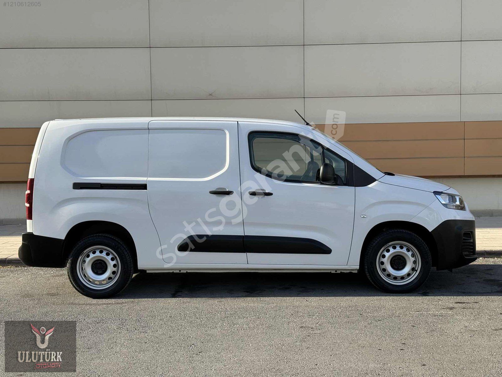 ULUTÜRK MOTORLU ARAÇLAR'DAN 2023 FİAT DOBLO 1.5 13.000 KM 2+1