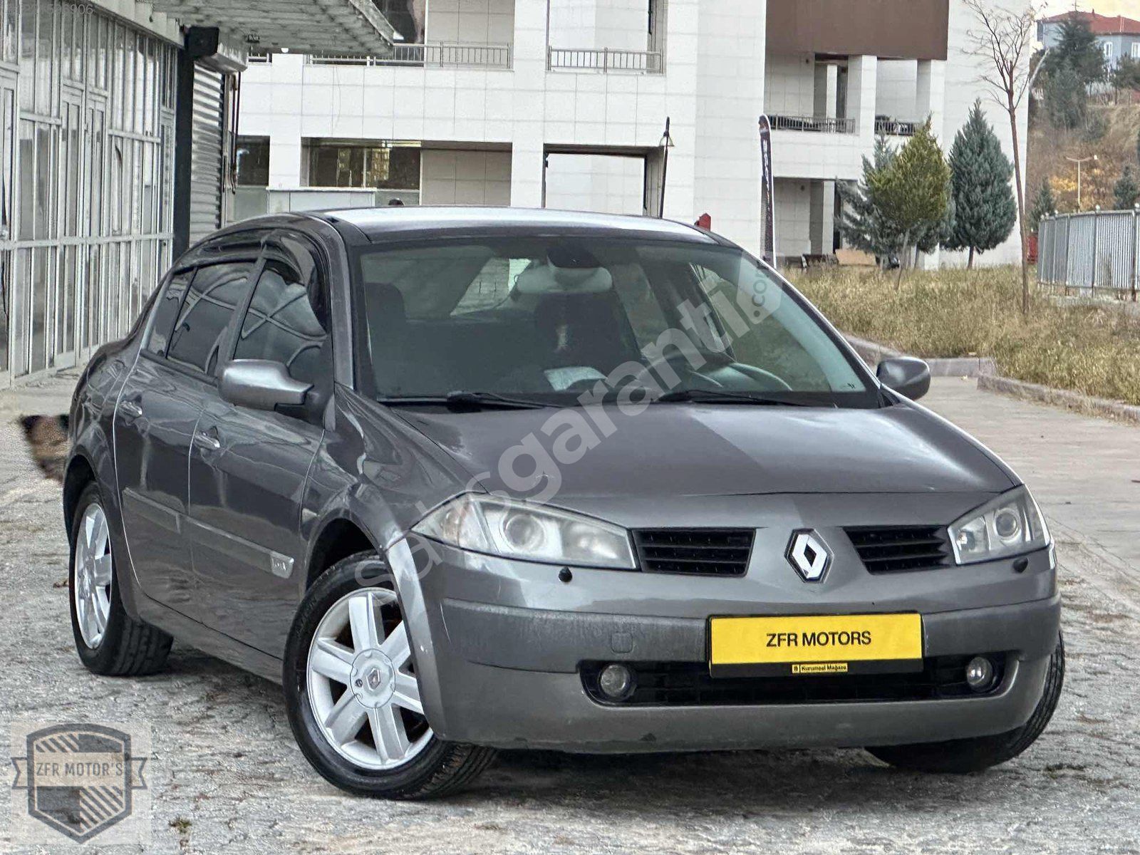 ZFR MOTORS RENAULT MEGANE 1.6 DYNAMİQUE CAM TAVAN DEĞİŞENSİZ ORJ