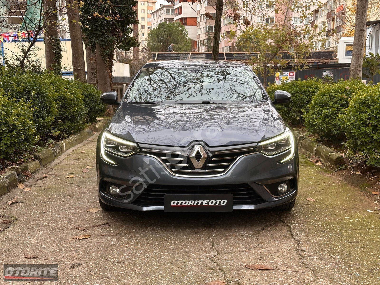 OTORİTE'DEN 2020 MEGANE 1.3 TCE İCON OTOMATİK SADECE 32.000 km.