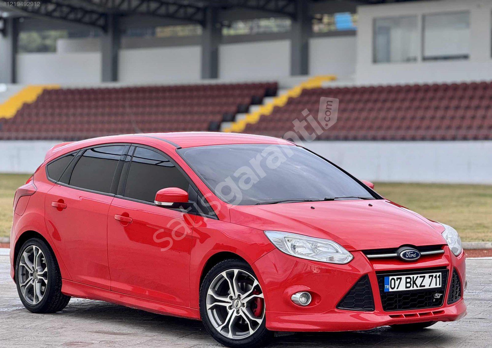 BOYASIZ 2014 MODEL FORD FOCUS 1.6 Ti-VCT Style Powershift