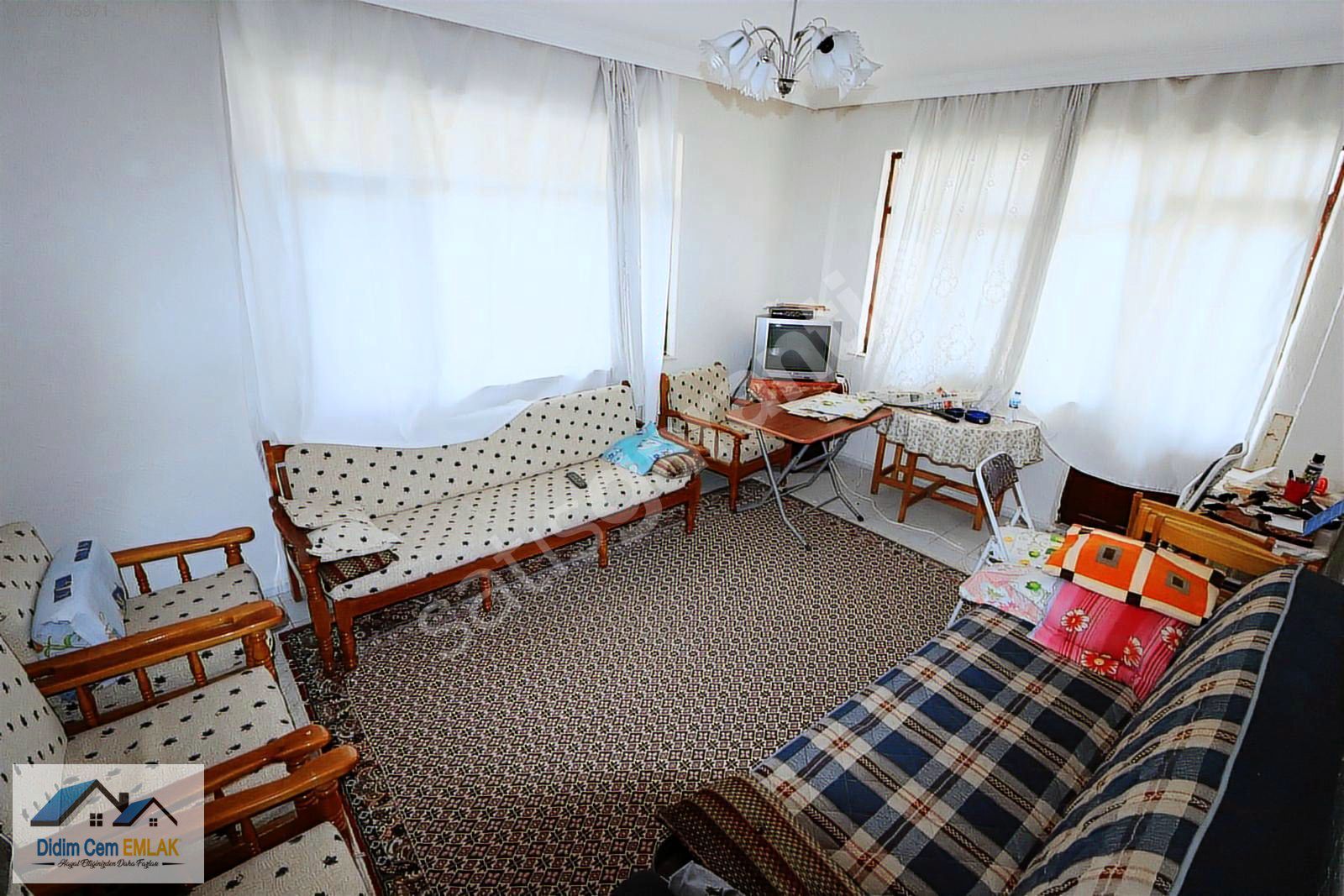 ÇARŞI MERKEZDE YÜKSEK GİRİŞ SATILIK 2+1 AYRI MUTFAK DAİRE