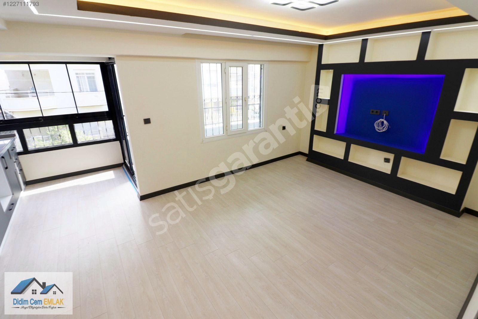 ALTINKUM PLAJINA 15 DK ARA KATTA SATILIK 2+1 DAİRE