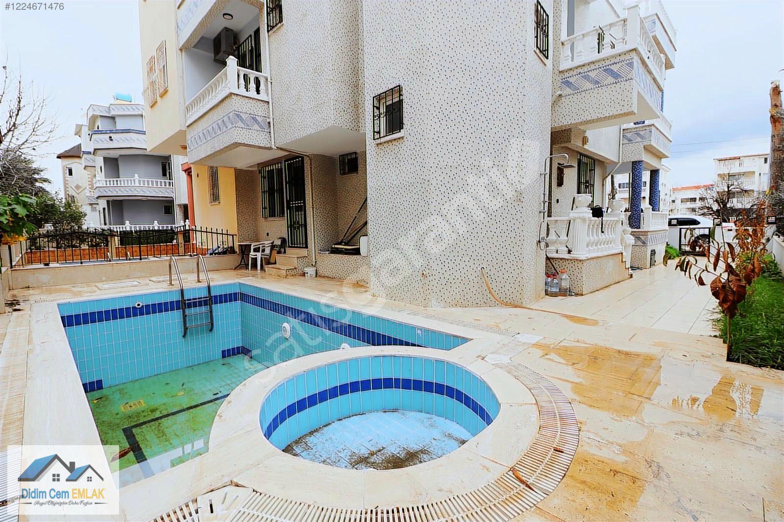 ÇAMLIK TA MÜSTAKİL HAVUZLU MÜSTAKİL OTOPARKLI SATILIK 5+1 VİLLA