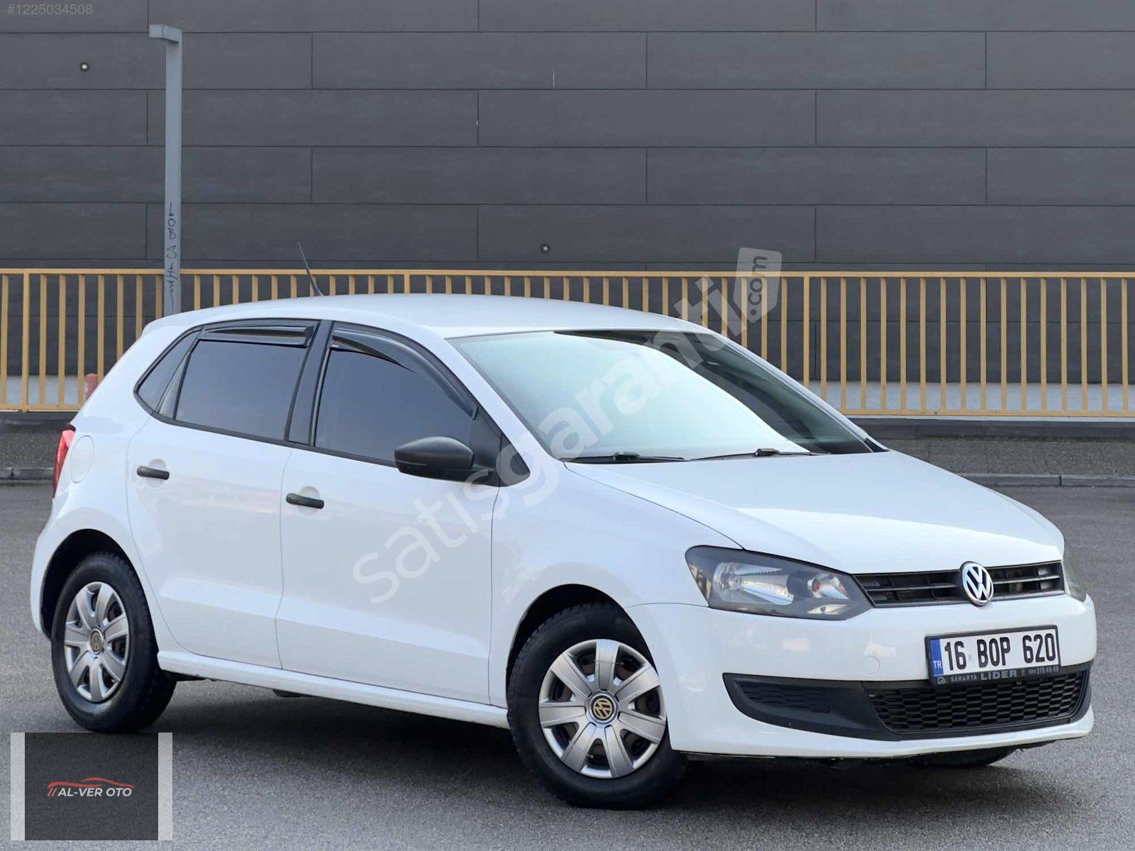 2012 MODEL BAKIMLI KUSURSUZ TEMİZLİKTE POLO