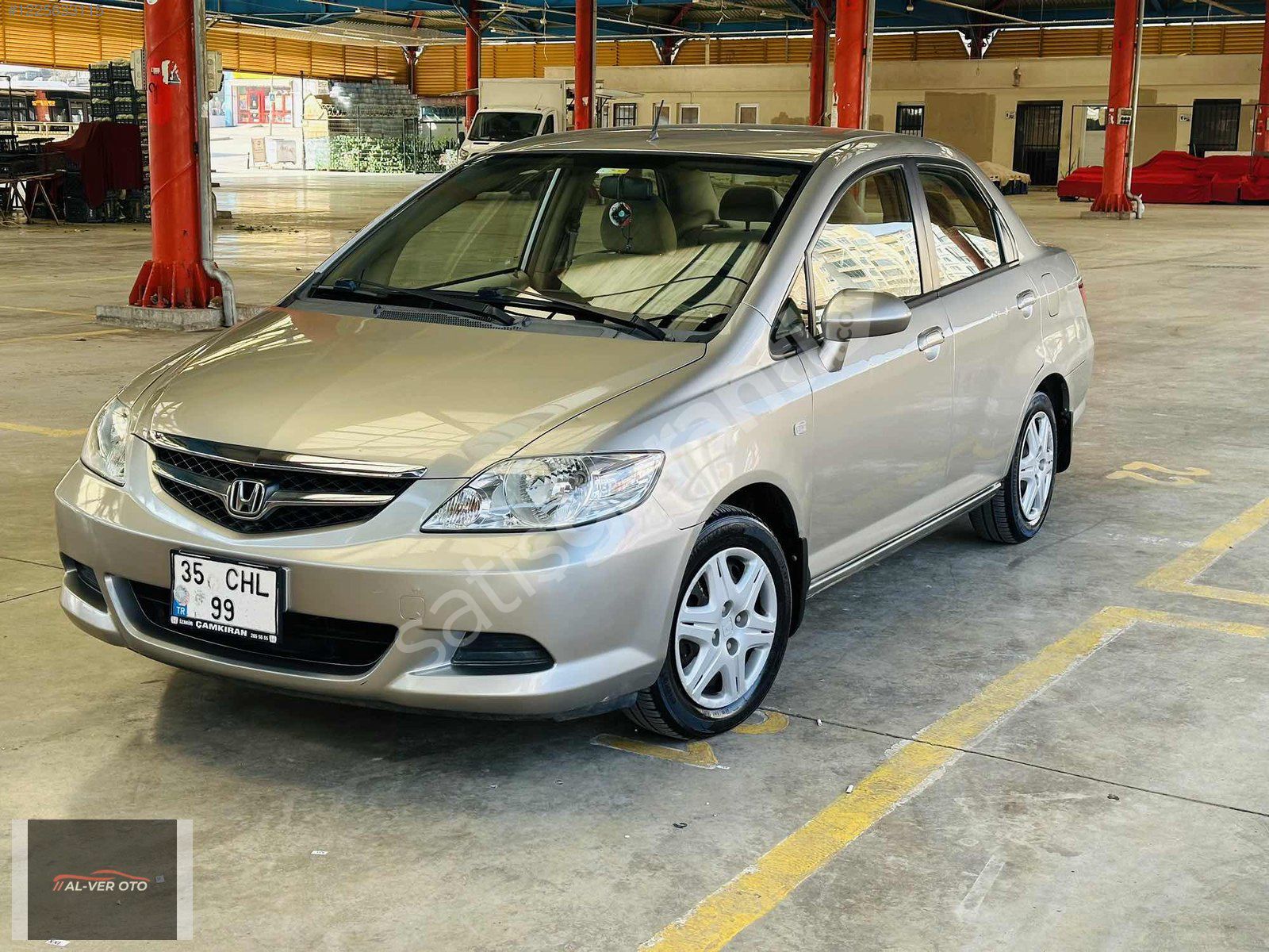 DÜŞÜK KM 131000 DE DOSTA GİDER BAKIMLI ARAÇ ALMAL İSTEYENLERE