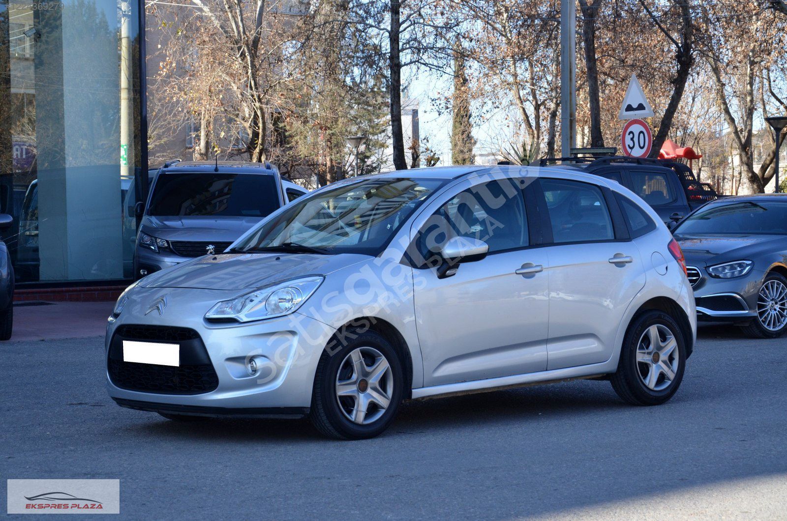 EKSPRES PLAZA'DAN 2011 CITROEN C3 1.4 HDI ATTRACTİON