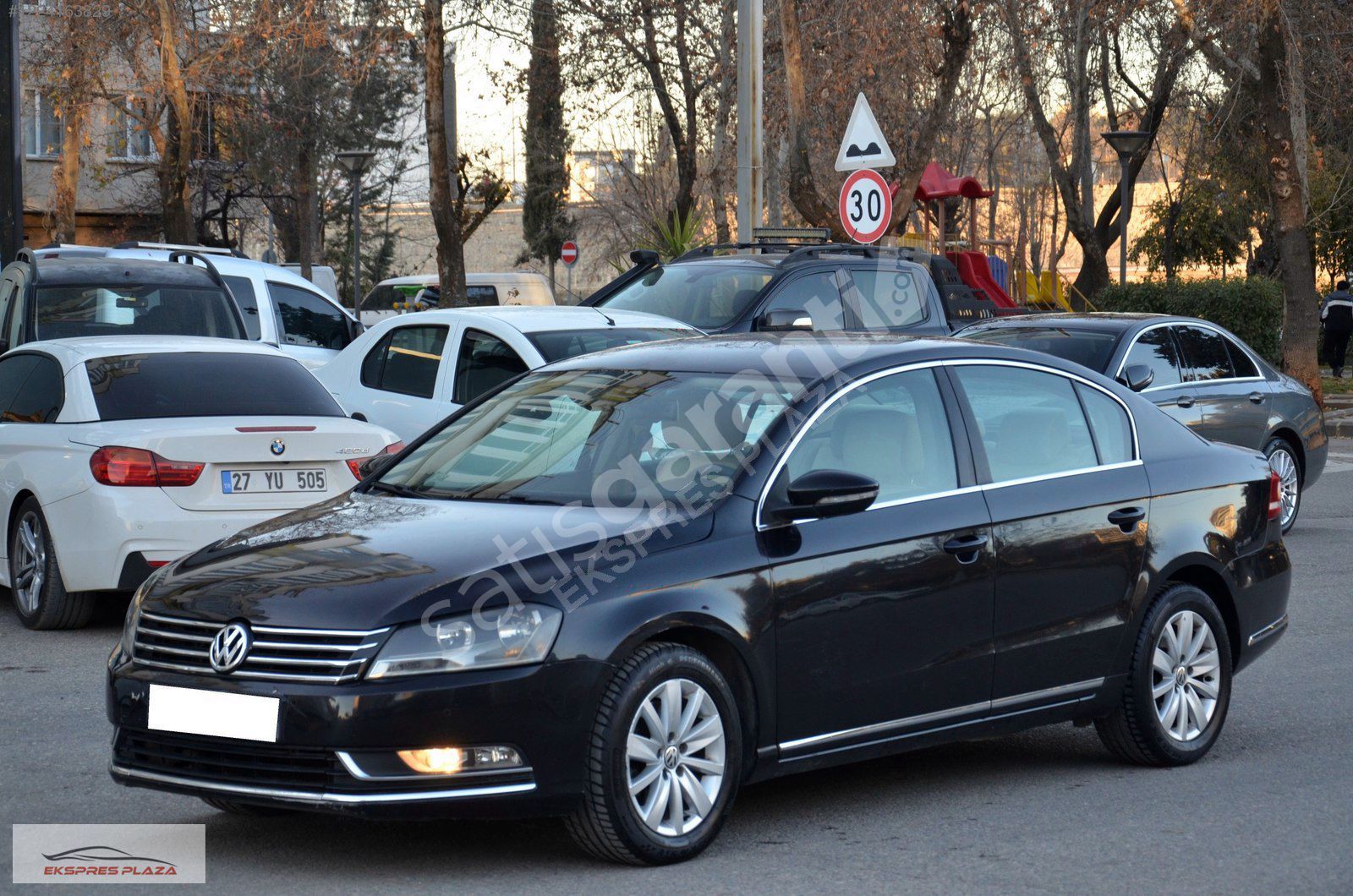 EKSPRES PLAZA'DAN 2012 VW PASSAT 1.6 TDI COMFORTLİNE