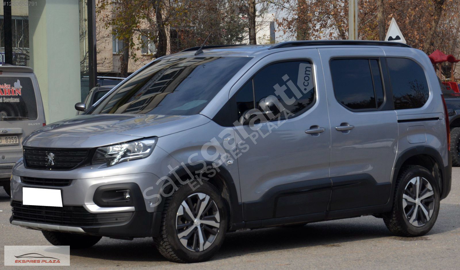 EKSPRES PLAZA'DAN 2024 PEUGEOT RİFTER 1.5 BLUEHDI GT OTOMATİK