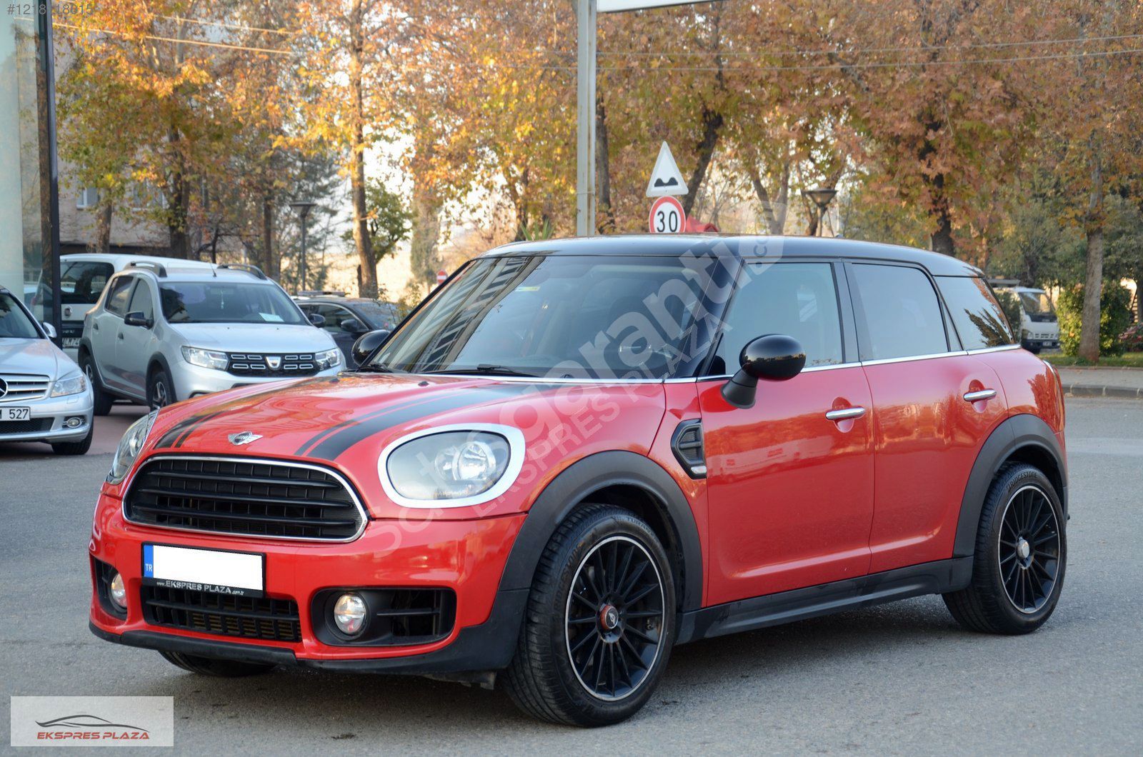 EKSPRES PLAZA'DAN 2017 MINI COOPER COUNTRYMAN 1.5 TÜRKİYE PAKETİ