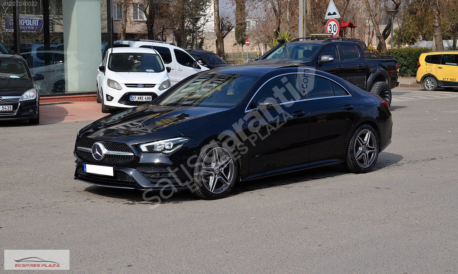 EKSPRES PLAZA'DAN 2020 MERCEDES CLA 200 AMG