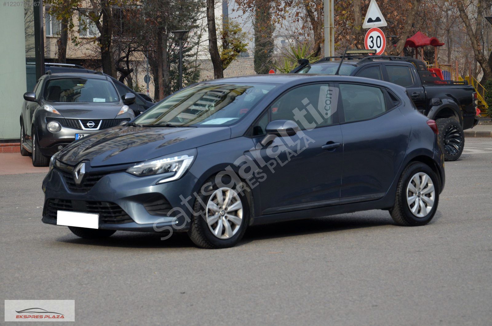 EKSPRES PLAZA'DAN 2021 RENAULT CLİO 1.0 TCE JOY OTOMATİK