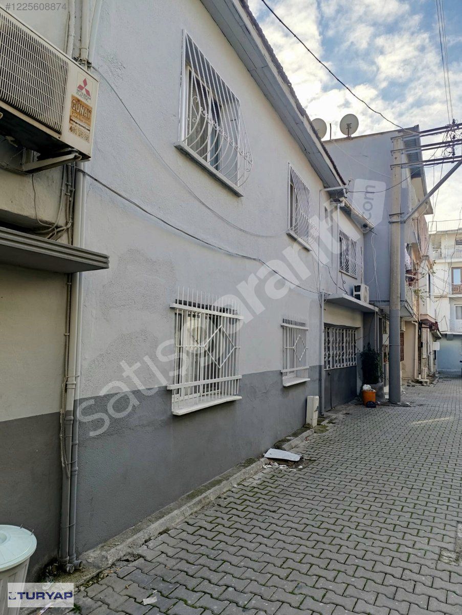 BORNOVA RAFET PAŞA MAHALLESİNDE SATILIK DAİRE