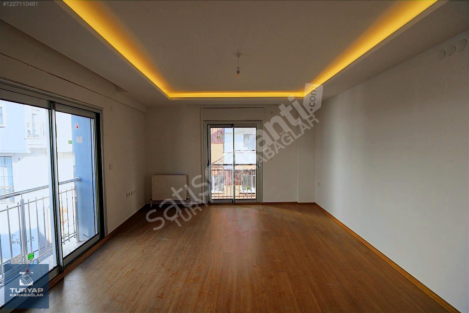 İzmir Park AVM'ye Komşu Yeni Bina Arakat Kiralık 2+1 Daire