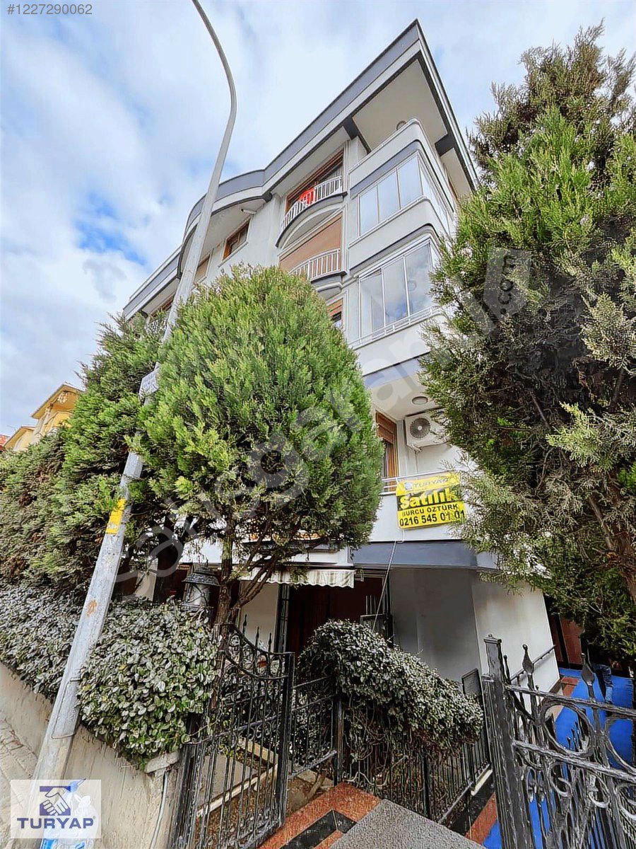 ACIBADEM'DE PRESTİJLİ BİNADA 200 M2 4+1 BOŞ SATILIK DAİRE