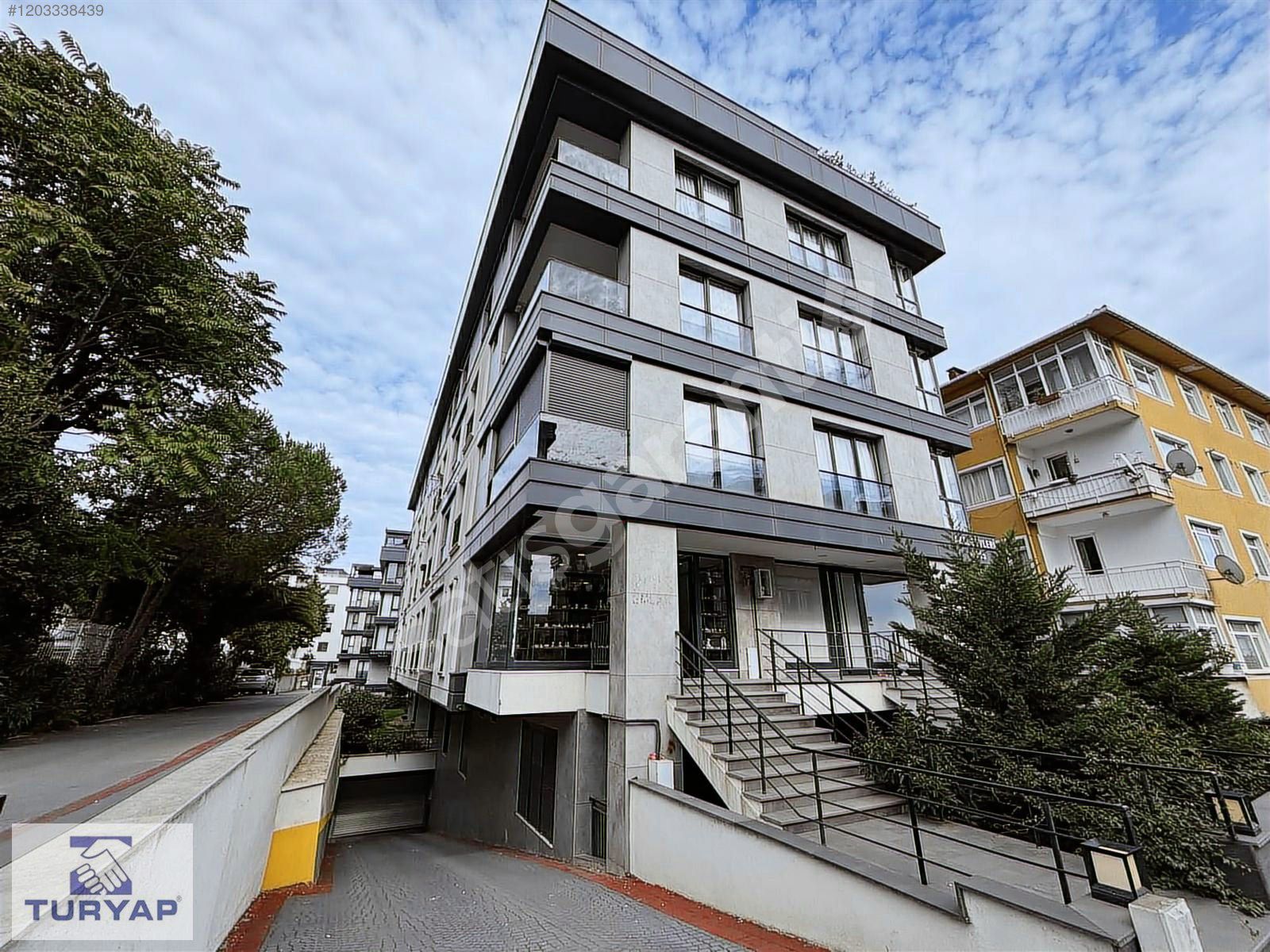AZADE EVLERİNDE,KAPALI MUTFAKLI,AÇIK CEPHELİ,FIRSAT SATILIK 2+1