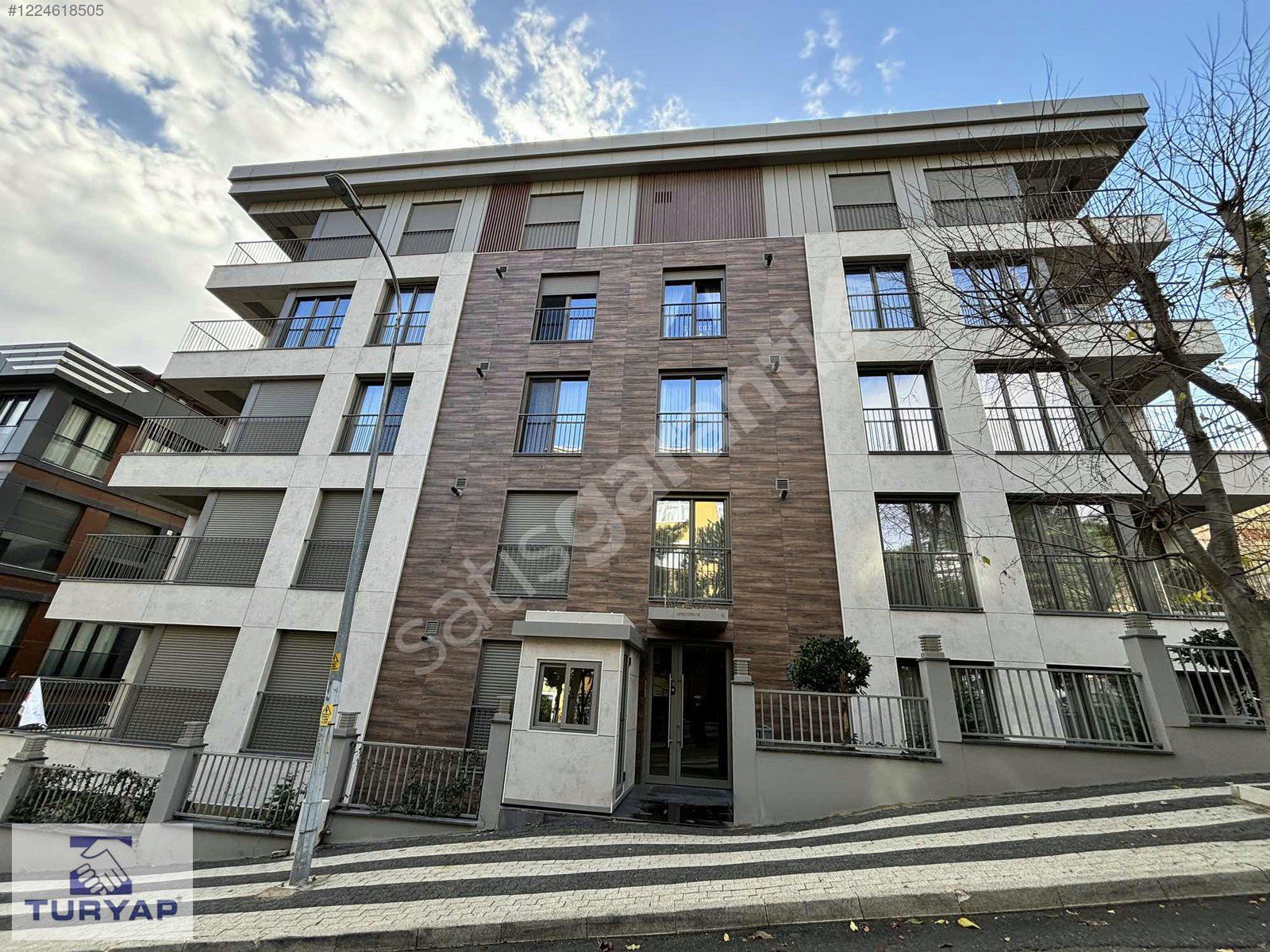 ANA CADDEYE ÇOK YAKIN;PRESTİJLİ ŞIK BİNADA,TERAS ALANLI,150m2NET