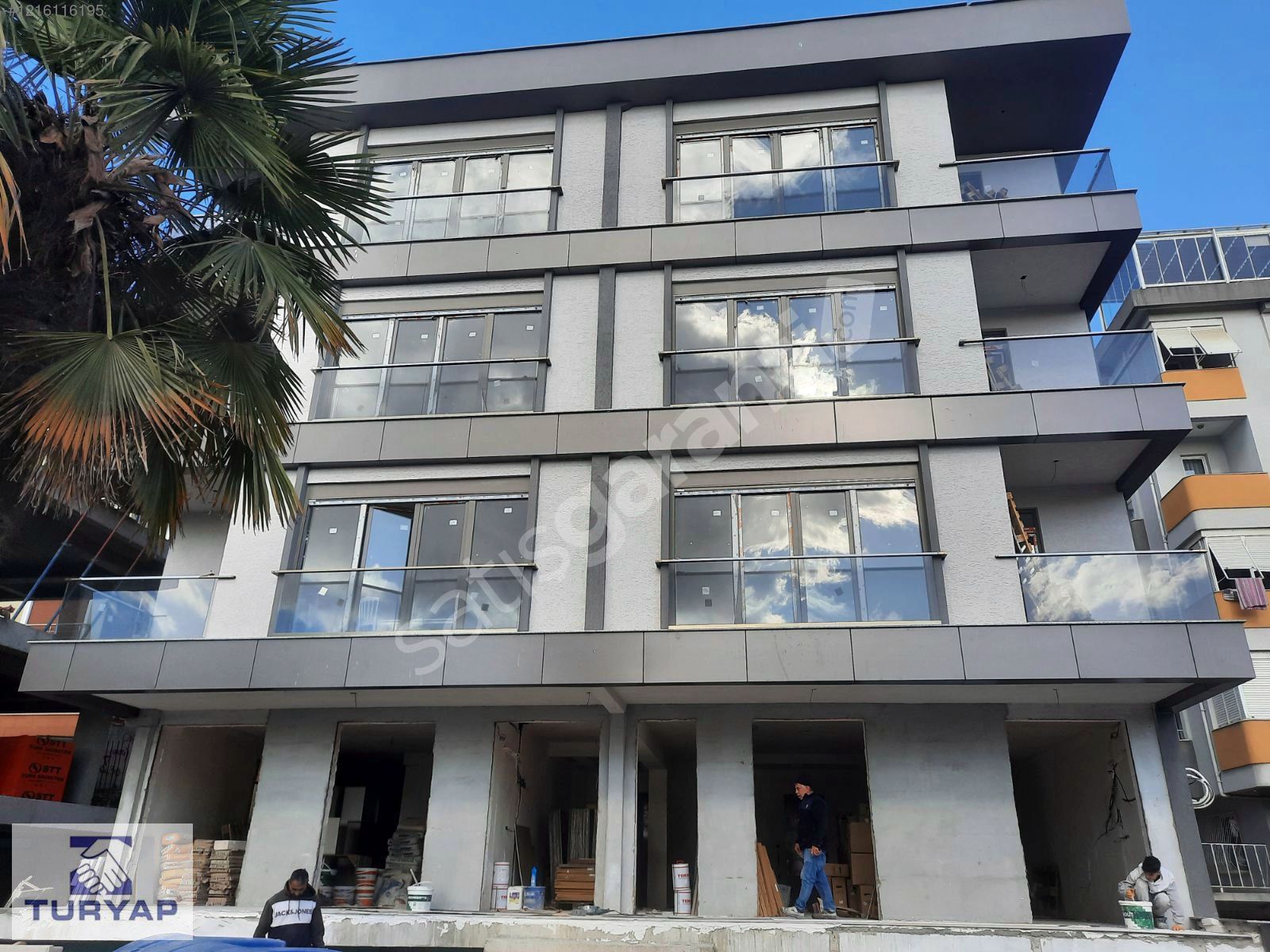 Acıbademde merkezi konumda satılık ofis
