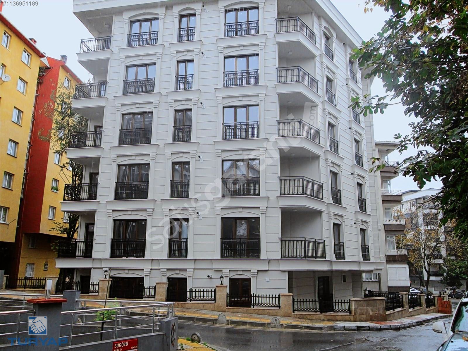 BAKIRKÖY OSMANİYEDE KOMPLE SATILIK BİNA