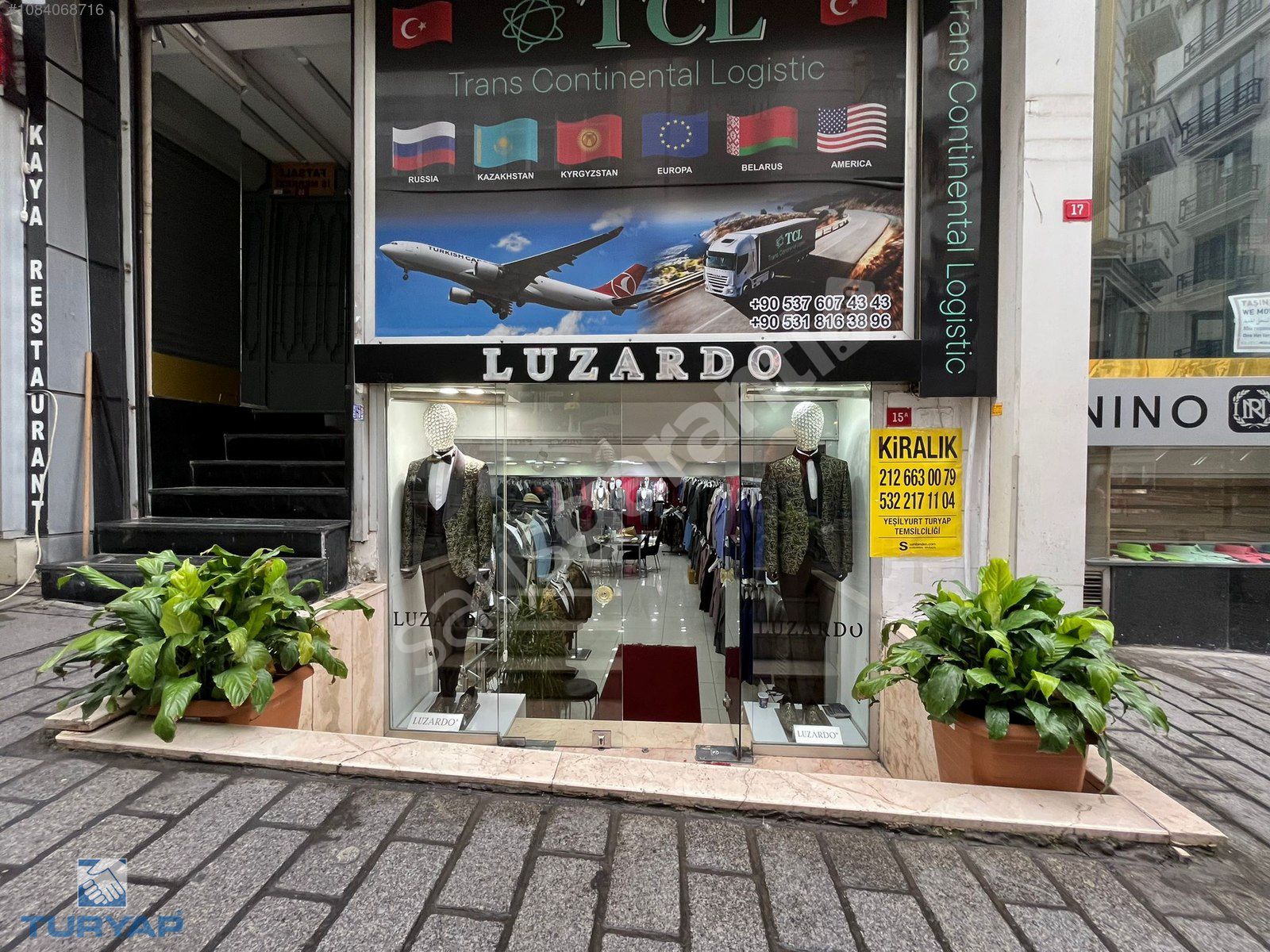 Laleli'de İşlek Konumda 2 Katlı Kiralık Mağaza 160m²