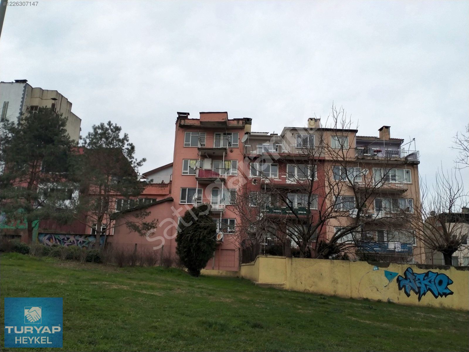 KAYHAN'DA PARK MANZARALI GENİŞ KİRALIK DAİRE