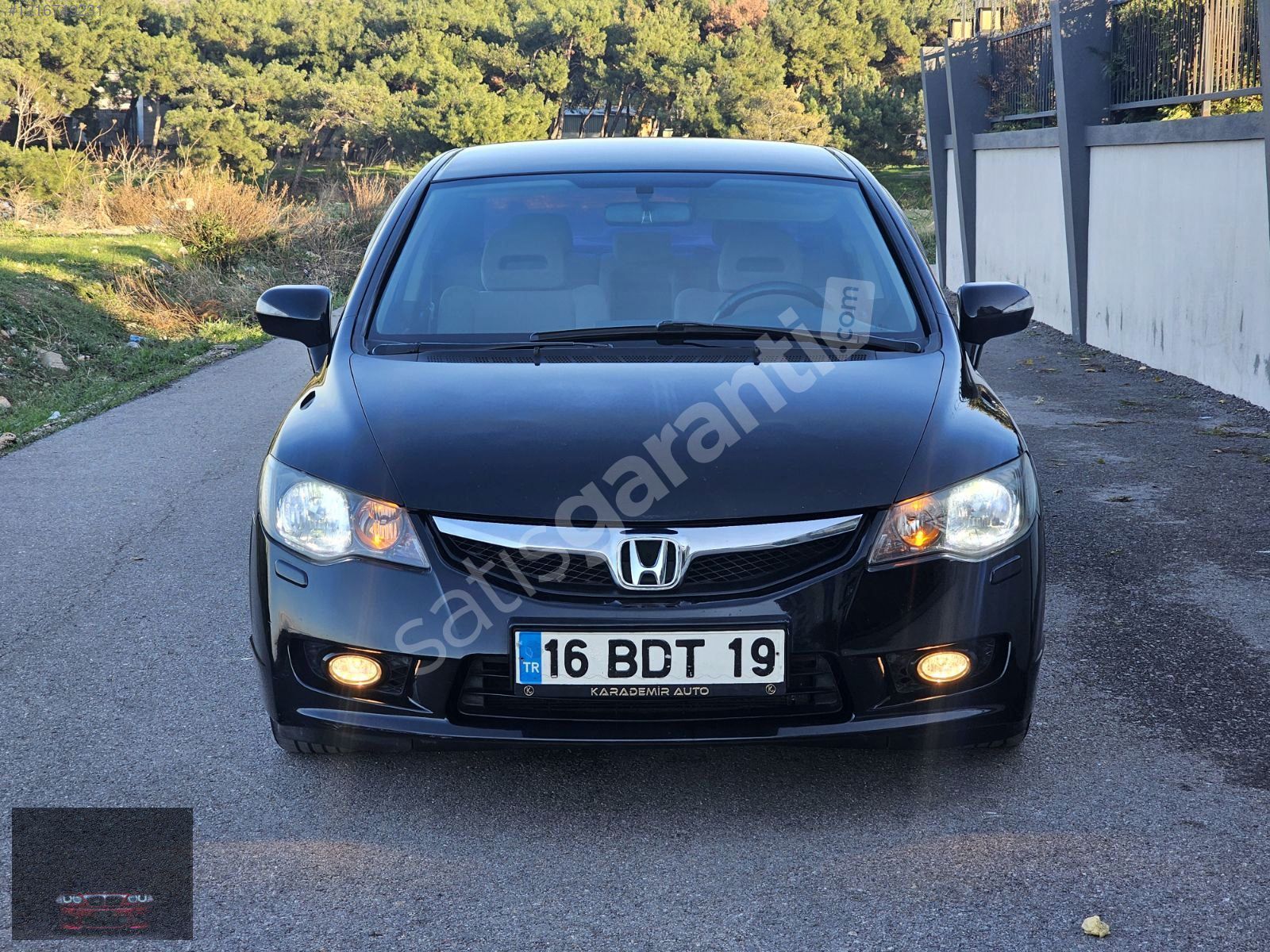 KARADEMİR AUTO'DAN 2011 OTOMATIK HONDA CIVIC PREMIUM