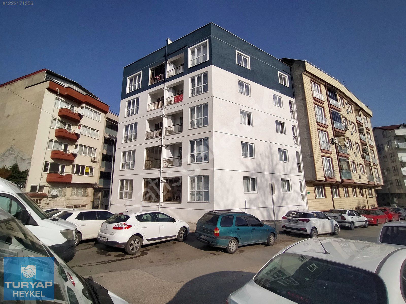 ELMASBAHÇELER'DE 2+1 SATILIK YENİ DAİRE