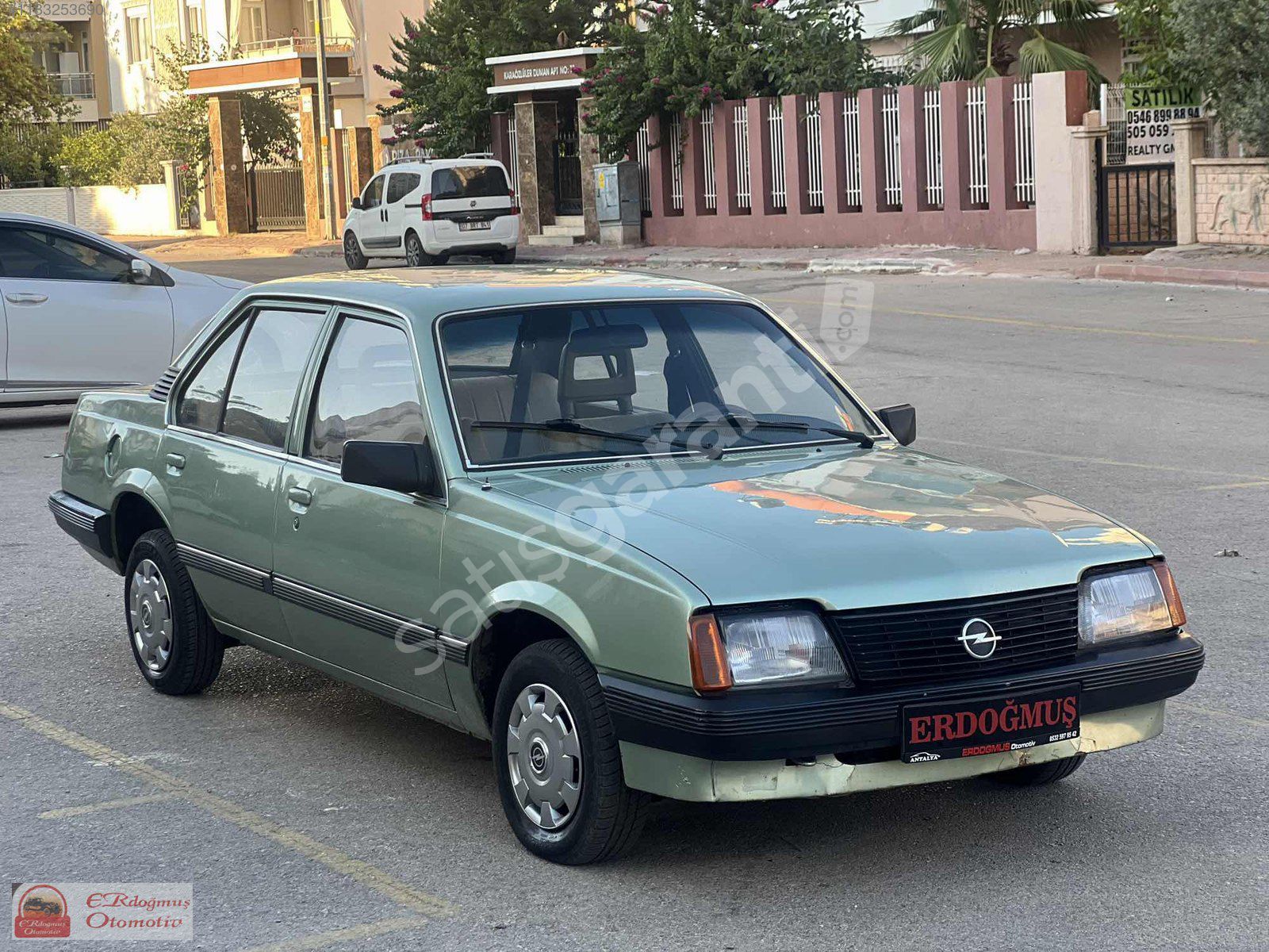 MOTOSİKLET İLE TAKAS OLUR OPEL ASKONA 1.6 OTOMOTİK VİTES