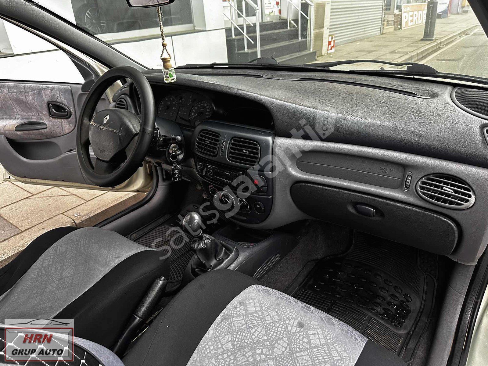 HRN AUTO RENAULT MEGANE