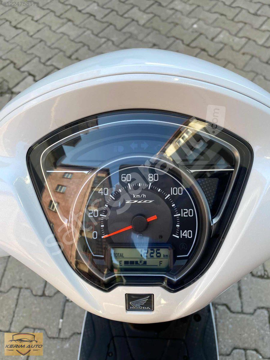 2023 MODEL 24 NİSAN ÇIKIŞLI 1226 KM DE KARTA 12 TAKSİT İMKANI