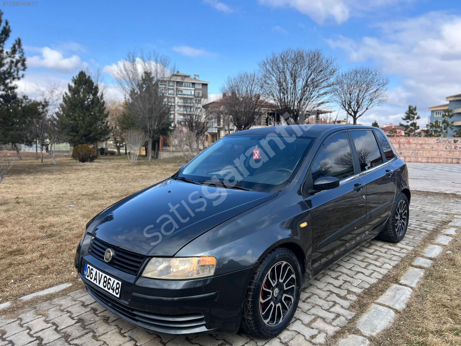 inan otomotivden Aile aracı FİAT STİLO K.KARTİNA 12 TAKSİT