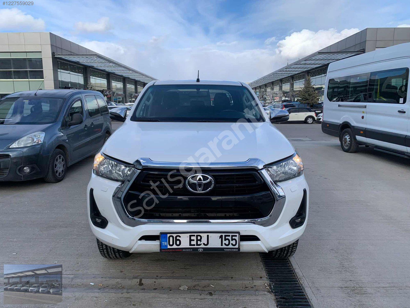 TÜM KARTLARA 12 AYA TAKSİT BOYASIZ 2023 HİLÜX 4x4 ADVENTURE