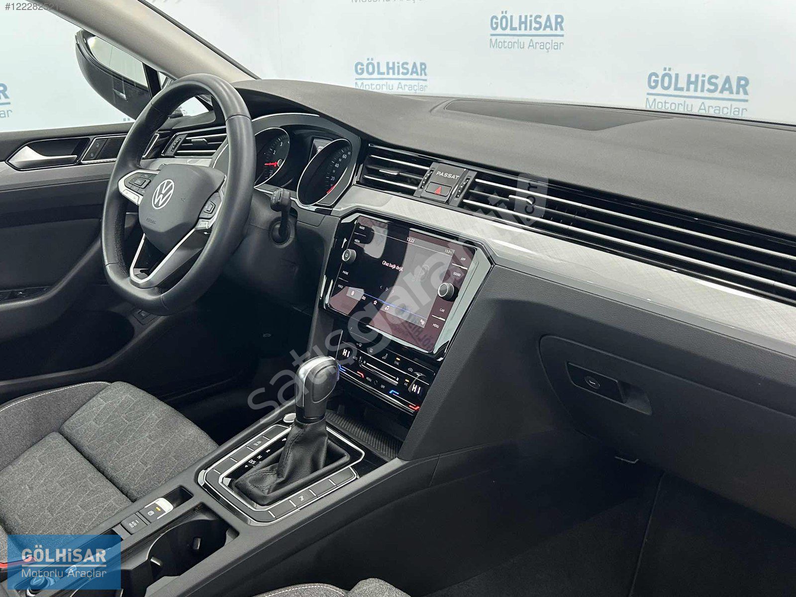 GÖLHİSAR'da BOYASIZ 2023 PASSAT 1.5 TSİ CAM TAVAN, MAKAM PERDELİ