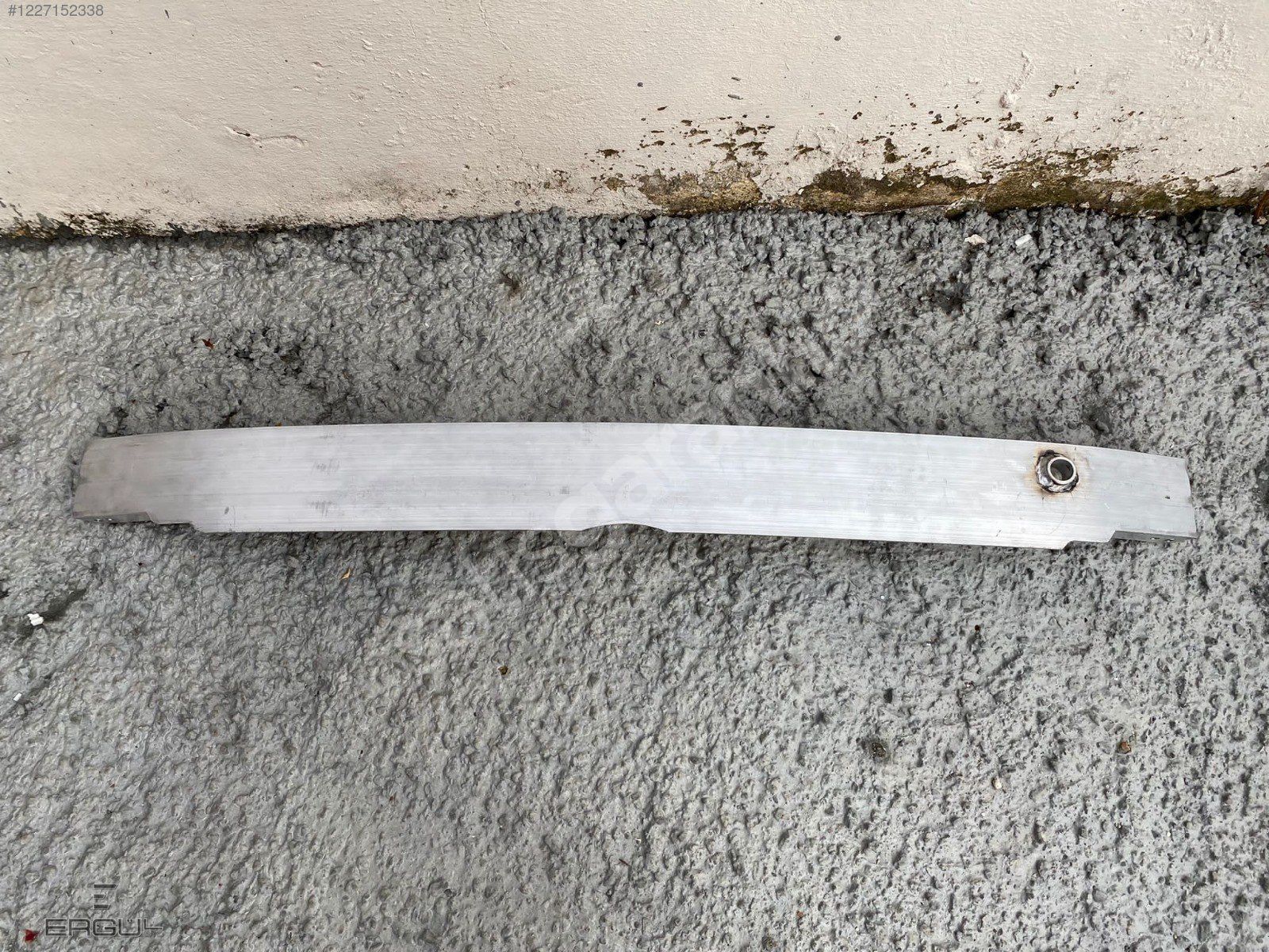 ERGÜL OTO- MERCEDES W117 CLA ALÜMİNYUM TAMPON DEMİRİ SIFIR